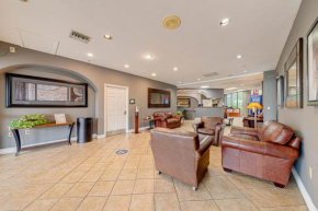 Cozy Lakeview Getaway Near Universal Studios 2602